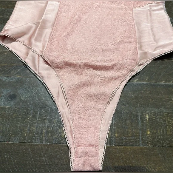 NWT Lani the Label Victoria Blush Pink Satin Lace Bodysuit Sz L Valentines Date - Picture 11 of 15